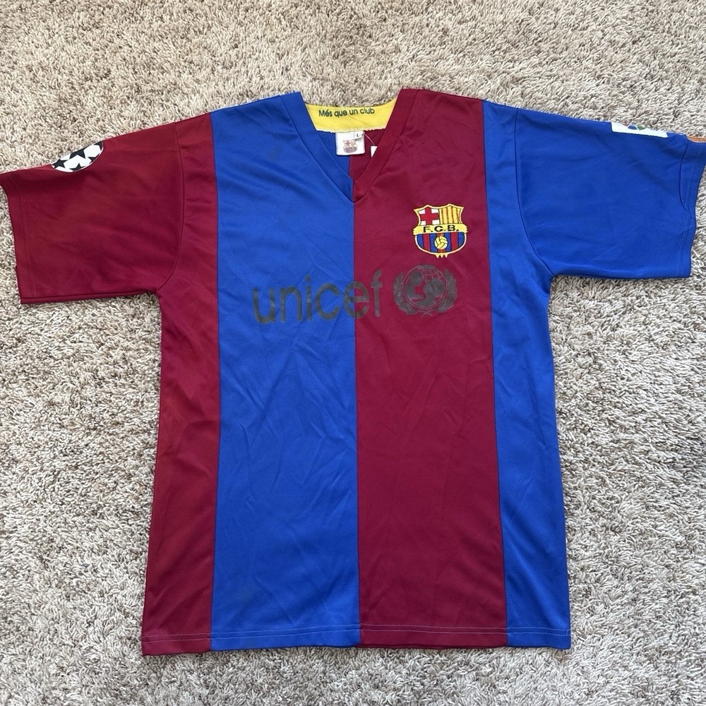 Vintage FC Barcelona 2006/07 Home Shirt - Ronaldinho #10 - Size L (Reproduction)